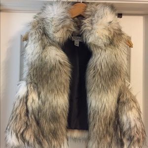 Faux fur vest M/L